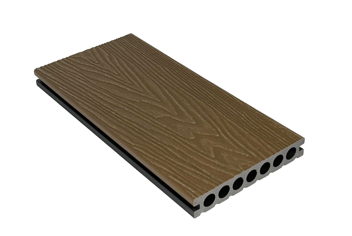 WPC-Terrassendiele beidseitig Golden Teak – Rund-Hohlkammerprofil, 3D-Drachenholzstruktur vs. glatt