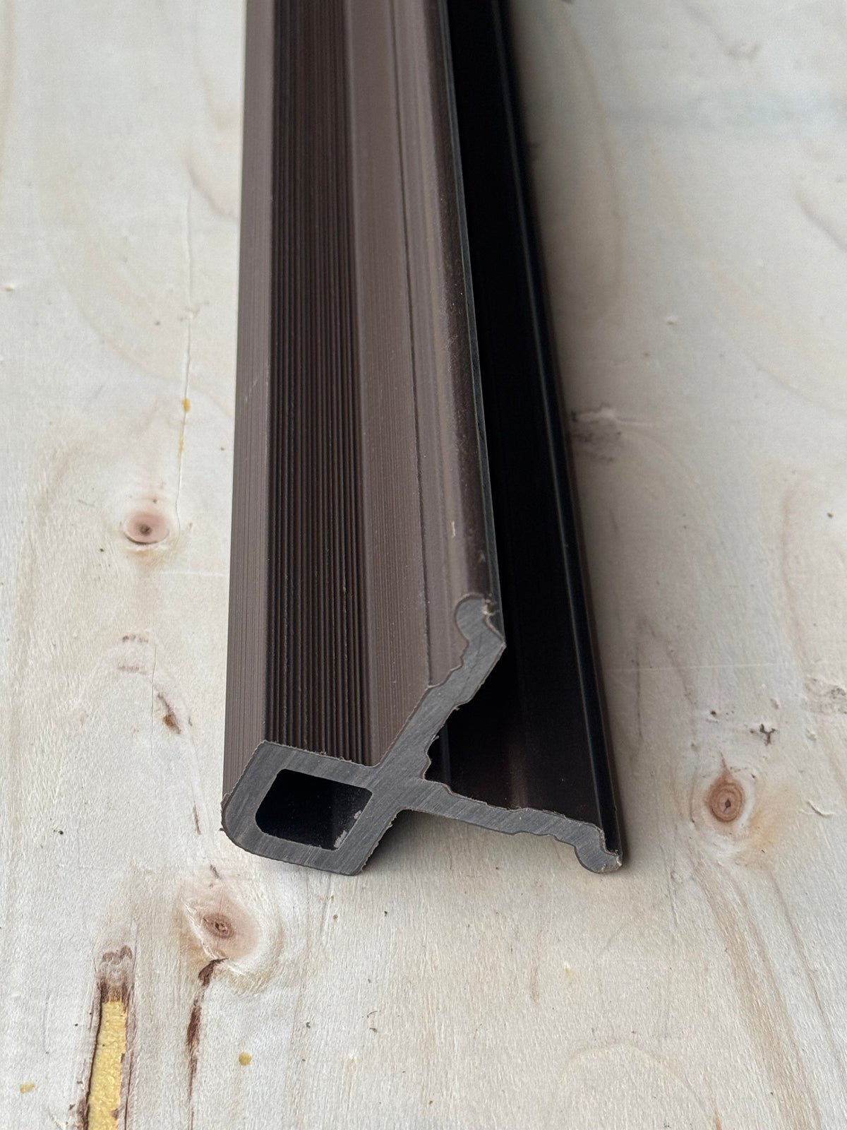 Eckprofil Walnuss 290 cm